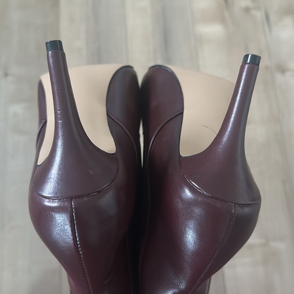 Boots - Picture 5 of 7